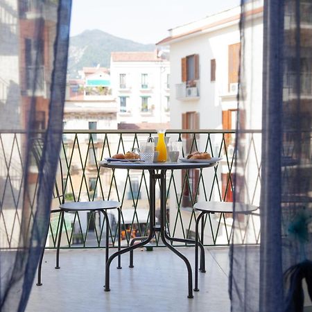Appartamento Velia Salerno Exterior foto