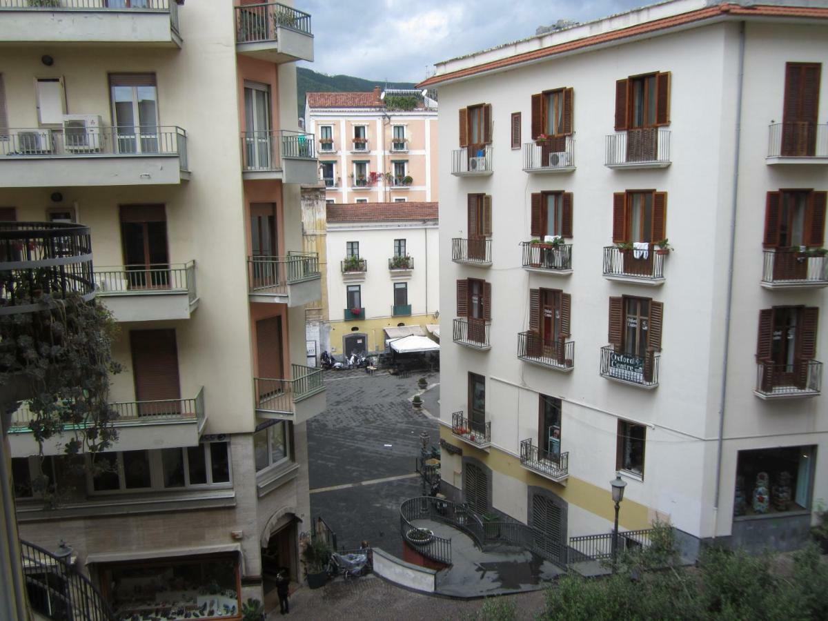 Appartamento Velia Salerno Exterior foto