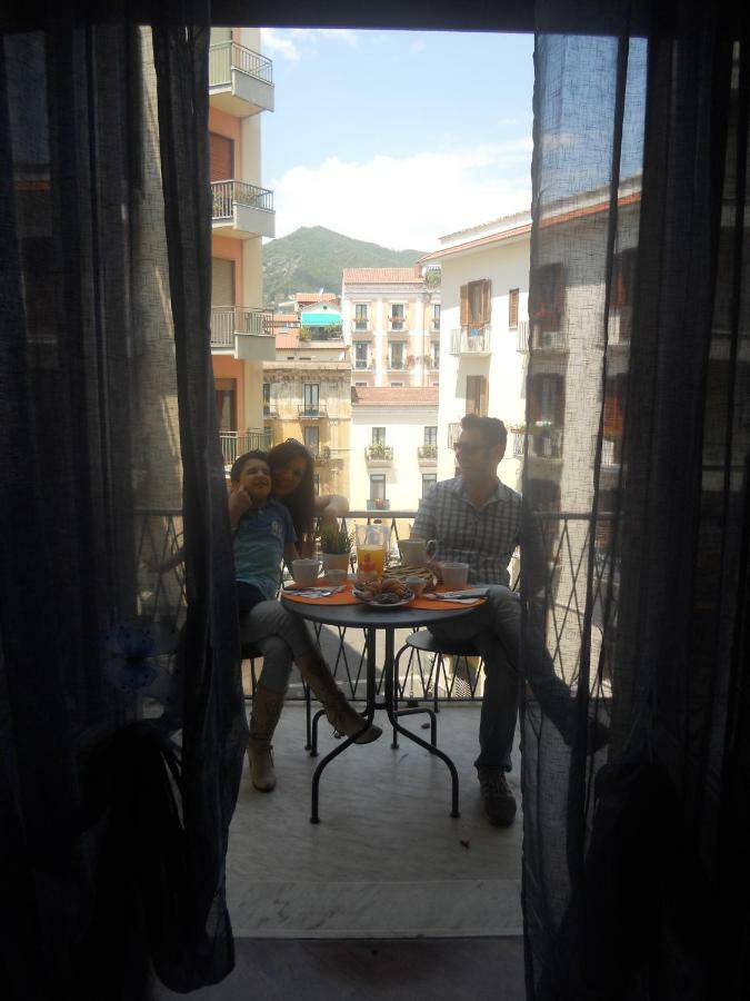 Appartamento Velia Salerno Exterior foto