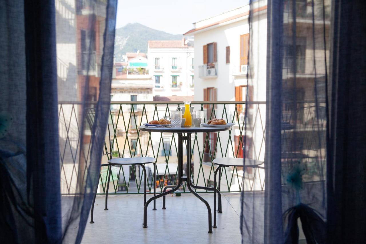 Appartamento Velia Salerno Exterior foto